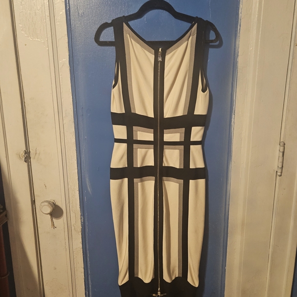 Herve Leger Black and‎ White Grid Midi Dress - Picture 2 of 9